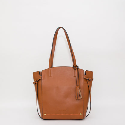 Montemaré Roma Tote in Cognac on white background