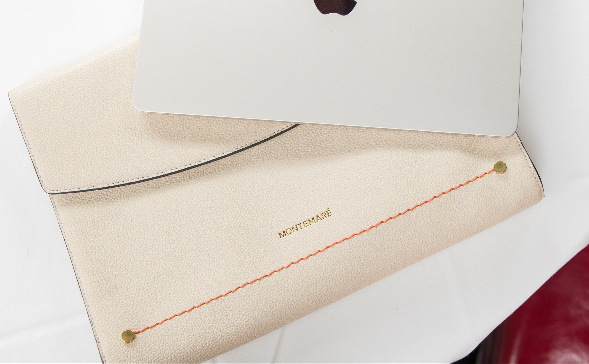 Montemare Vienna Laptop Case in Ivory on top of a white background